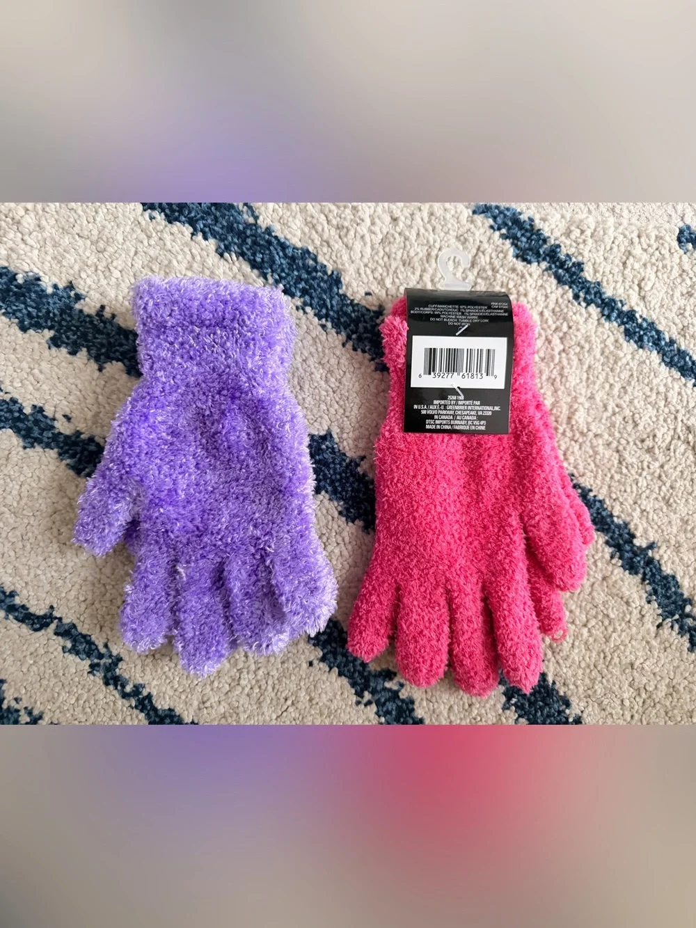 Snugadoo Super Soft Fuzzy Gloves Pink & Purple 2 Pair Bundle NEW